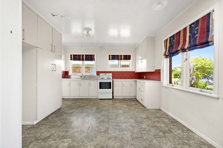 Photo of property in 15 Sheridan Street, Silverdale, Hamilton, 3216