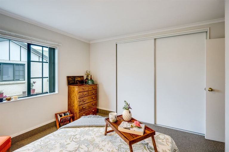 Photo of property in 1/2 Spriggs Crescent, Greenmeadows, Napier, 4112