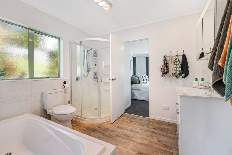 Photo of property in 53 Ferry Road, Arkles Bay, Whangaparaoa, 0932