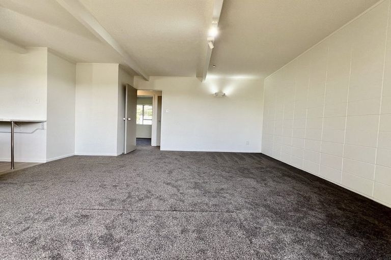 Photo of property in 2/74 Sunnybrae Road, Hillcrest, Auckland, 0627