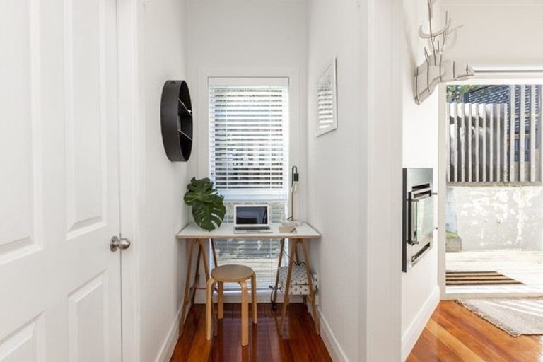 Photo of property in 44 Faraday Street, Hospital Hill, Napier, 4110