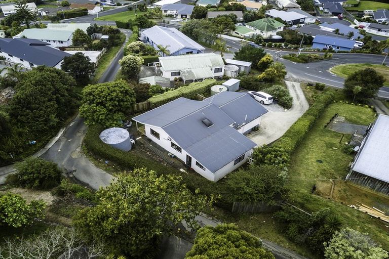 Photo of property in 37 Cable Bay Block Road, Cable Bay, 0420
