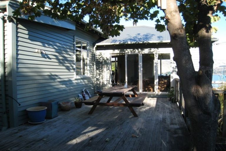 Photo of property in 5 Selwyn Road, Lyttelton, 8082