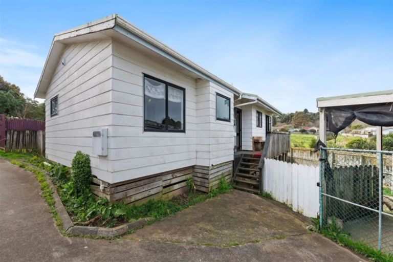 Photo of property in 1/11 Igloo Place, Red Hill, Papakura, 2110