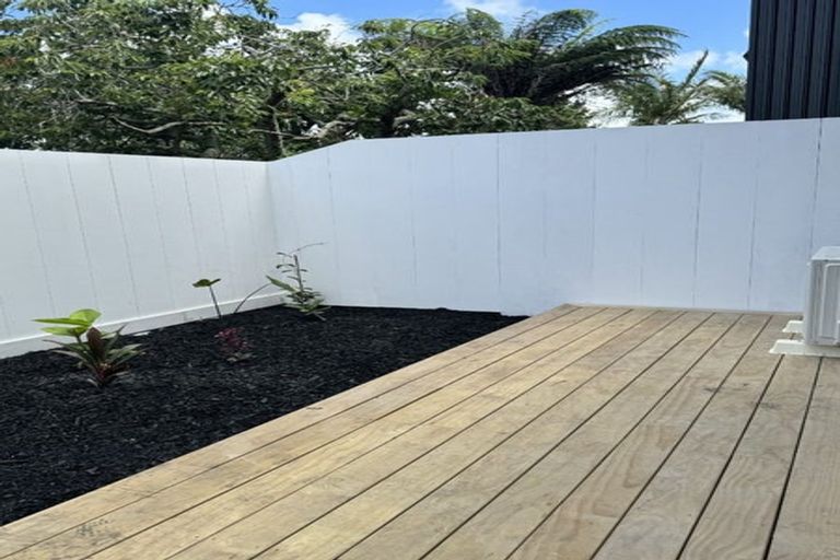 Photo of property in 26f Brennan Avenue, Te Atatu Peninsula, Auckland, 0610
