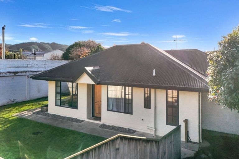 Photo of property in 39 Edward Street, Wakefield, 7025