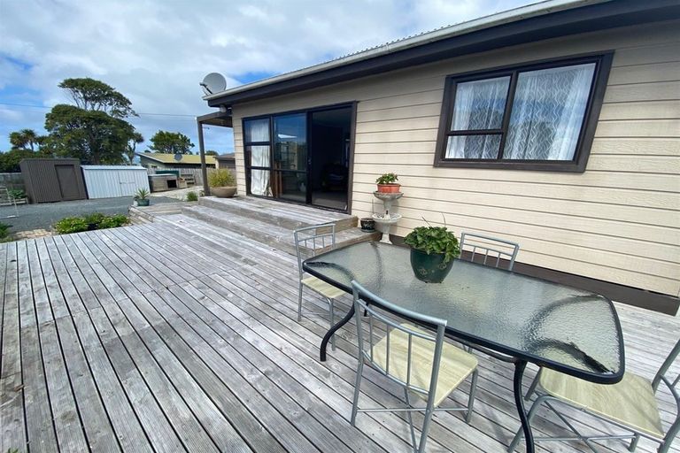 Photo of property in 19 Rata Street, Kaka Point, 9271