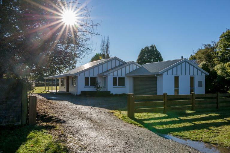 Photo of property in 16 High Street, Kirwee, Darfield, 7571