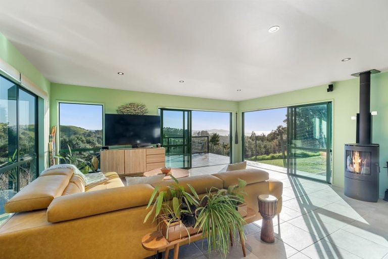 Photo of property in 1559 Pataua Road North, Pataua North, Whangarei, 0175