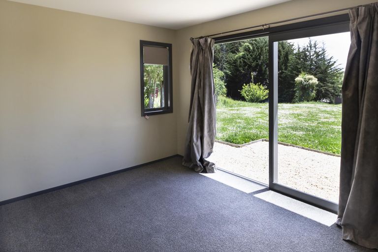 Photo of property in 22 Kinnaird Street, Herbert, Oamaru, 9495