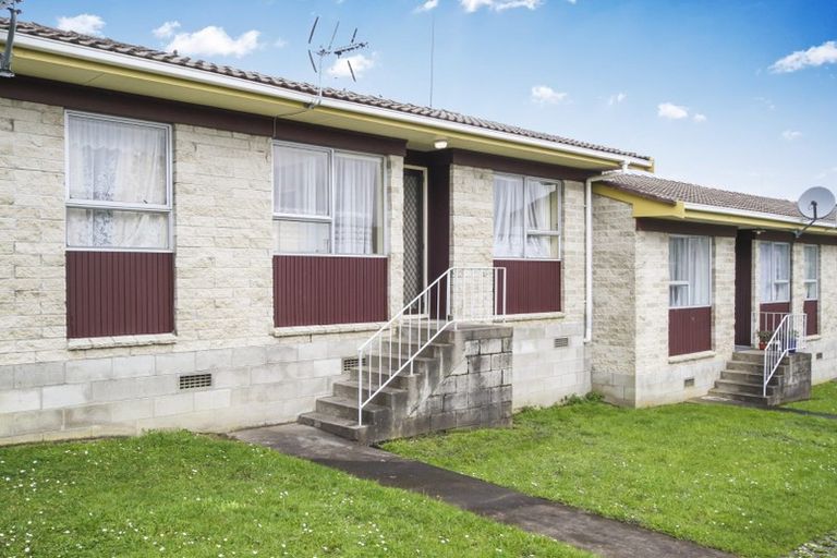 Photo of property in 2/24 Arawa Street, New Lynn, Auckland, 0600