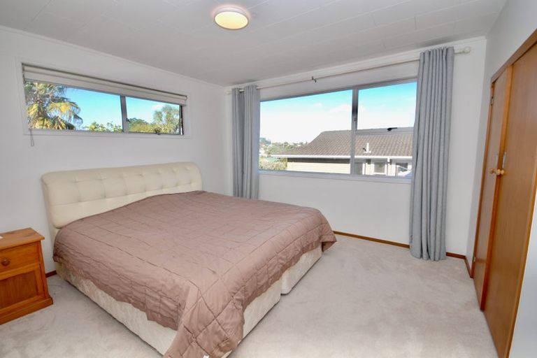 Photo of property in 84 Sycamore Drive, Sunnynook, Auckland, 0620