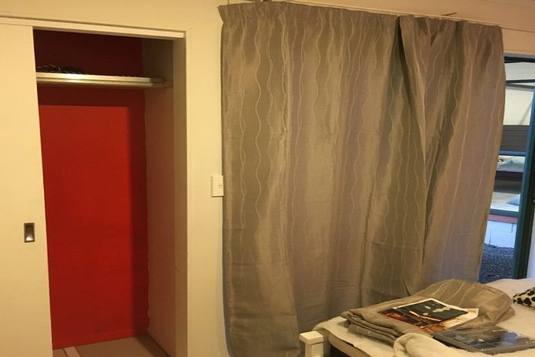 Photo of property in 16 Meynell Court, Glen Eden, Auckland, 0602