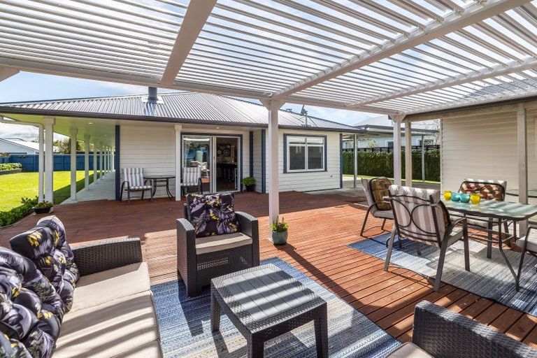 Photo of property in 14a Cotter Street, Greytown, 5712