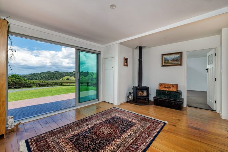 Photo of property in 6 Te Pahi River Drive, Paparoa, Maungaturoto, 0583
