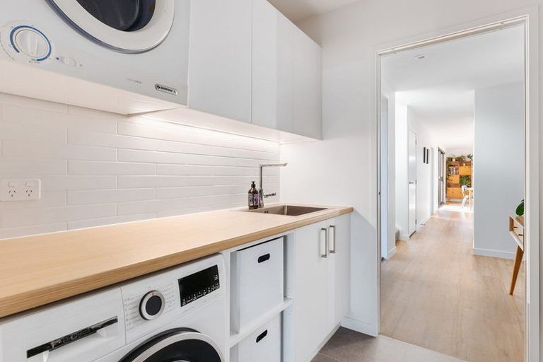 Photo of property in 8 Kuakua Close, Papamoa Beach, Papamoa, 3118