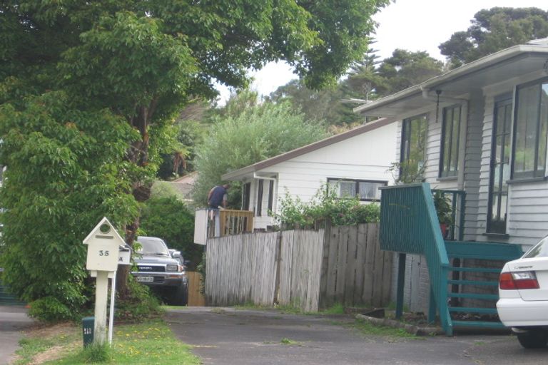 Photo of property in 2/35 Neal Avenue, Glenfield, Auckland, 0629
