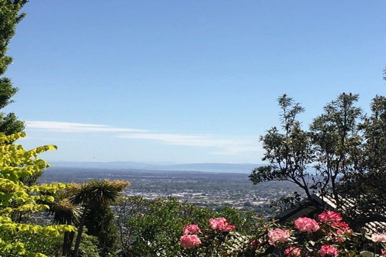 Photo of property in 8 Amherst Place, Cashmere, Christchurch, 8022