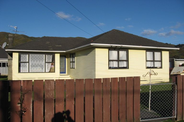 Photo of property in 40 Donnelley Drive, Wainuiomata, Lower Hutt, 5014