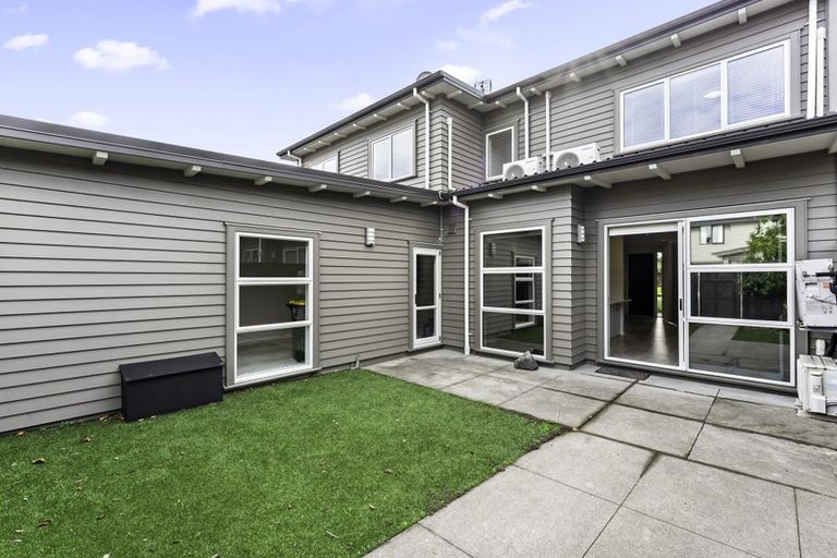 Photo of property in 9 De Havilland Road, Hobsonville, Auckland, 0616