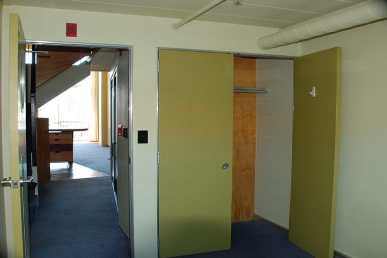 Photo of property in Qba Apartments, 1g/51 Webb Street, Mount Cook, Wellington, 6011