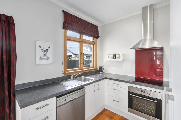 Photo of property in 7 Chelwood Street, Takaro, Palmerston North, 4412