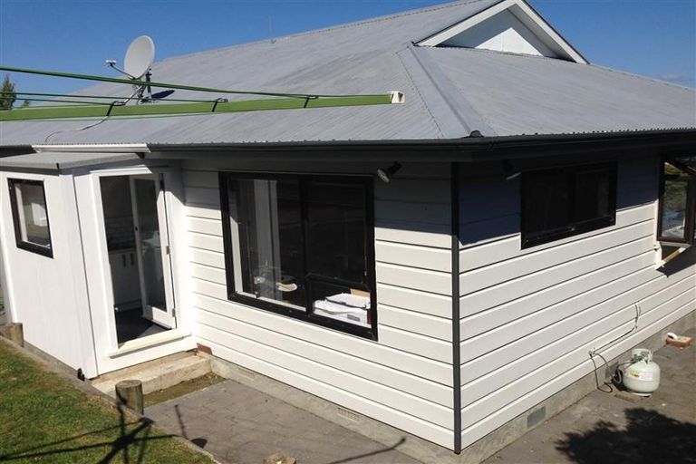 Photo of property in 6 Oakleigh Street, Maungaraki, Lower Hutt, 5010