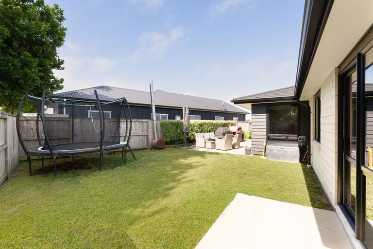 Photo of property in 29 Tiria Drive, Papamoa Beach, Papamoa, 3118