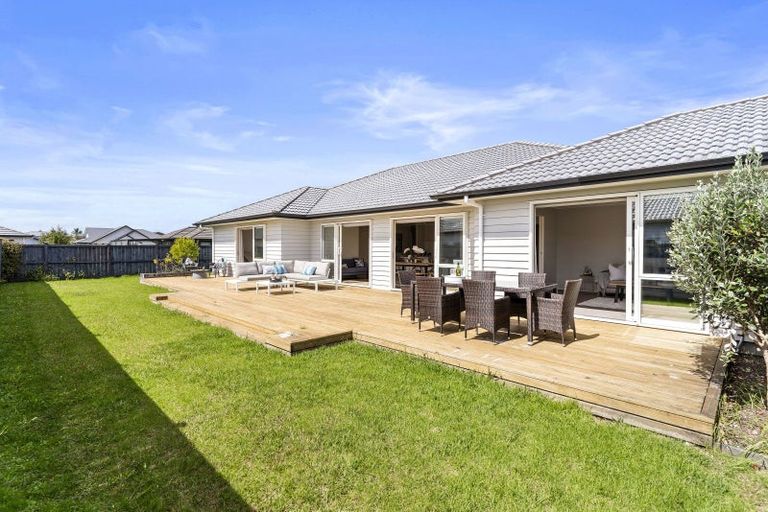Photo of property in 3 Kuawa Drive, Kumeu, 0810