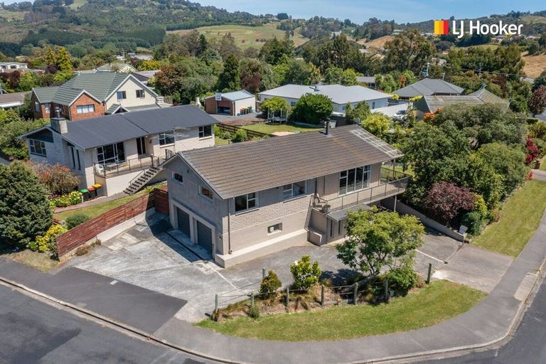 Photo of property in 10 Walton Park Avenue, Fairfield, Dunedin, 9018
