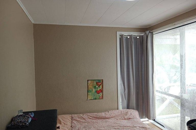 Photo of property in 12 Ussher Place, Pakuranga Heights, Auckland, 2010