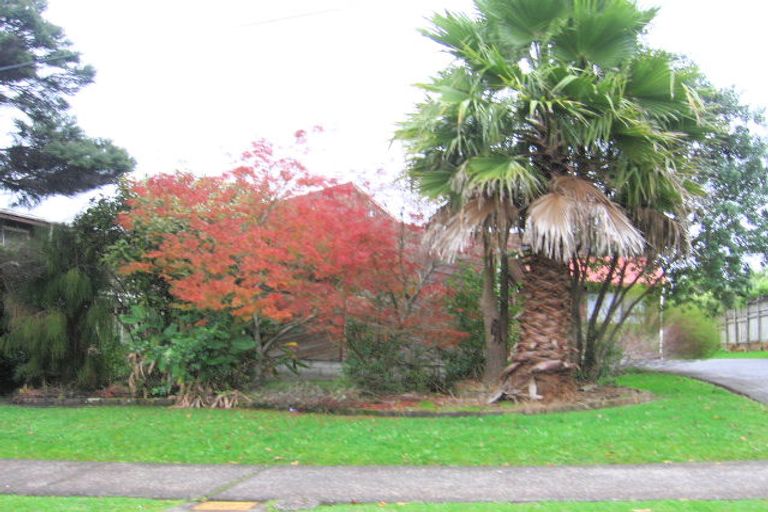 Photo of property in 8 Churchouse Road, Greenhithe, Auckland, 0632