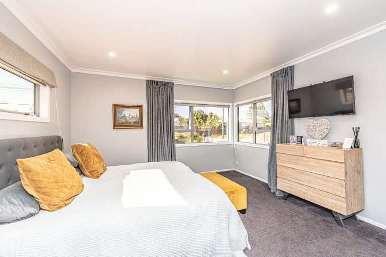 Photo of property in 3 Kamahi Street, Castlecliff, Whanganui, 4501