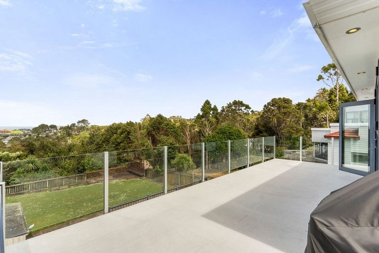 Photo of property in 84 Wade River Road, Stanmore Bay, Whangaparaoa, 0932