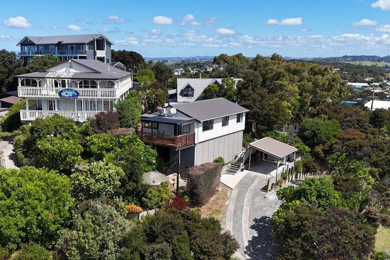 Photo of property in 2 Heather Street, Mangawhai Heads, Mangawhai, 0505