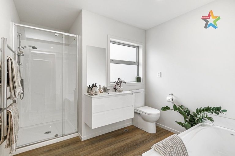 Photo of property in 7 Mcgrath Way, Taita, Lower Hutt, 5011