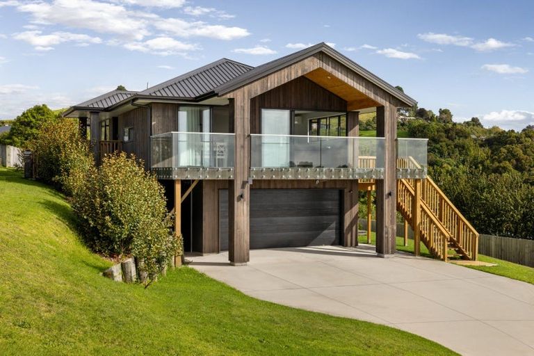 Photo of property in 6 Greenvale Place, Welcome Bay, Tauranga, 3112