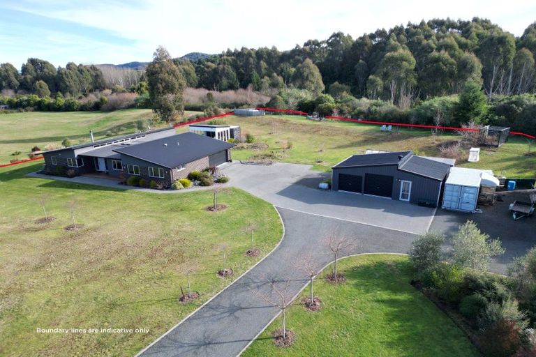 Photo of property in 24 Oakdale Drive, Kinloch, Taupo, 3377