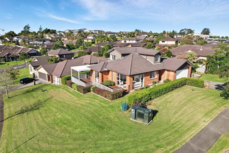 Photo of property in 13 Anchorite Way, Red Beach, 0932