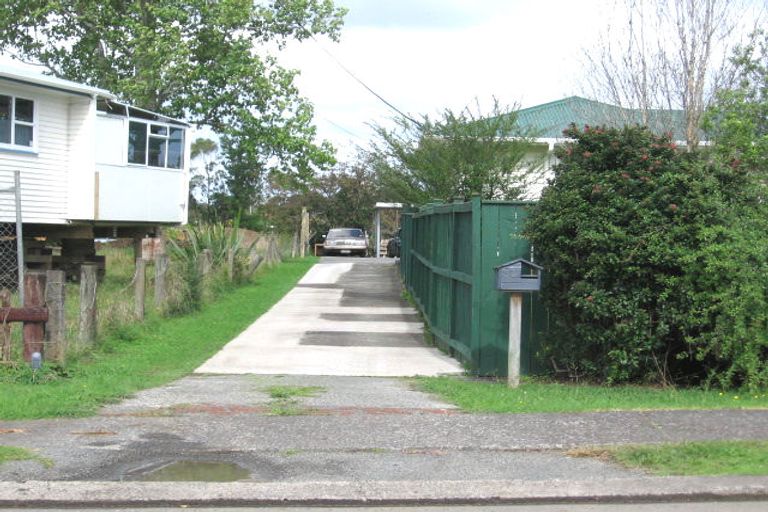 Photo of property in 41a Woodside Road, Massey, Auckland, 0614