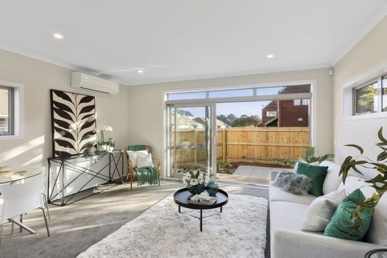 Photo of property in 39 Barber Grove, Moera, Lower Hutt, 5010