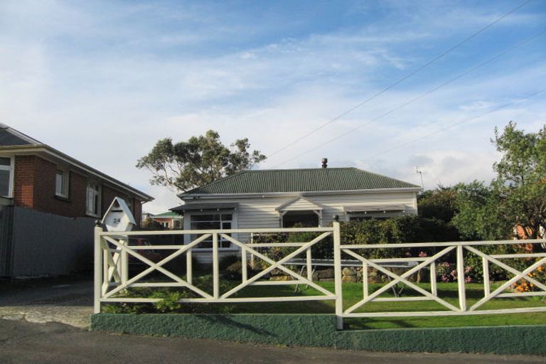Photo of property in 24 Oakland Street, Andersons Bay, Dunedin, 9013
