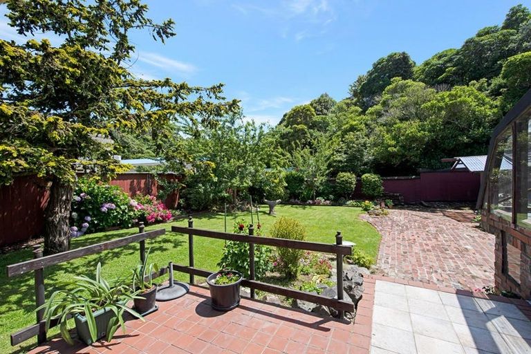 Photo of property in 14 Redwood Avenue, Tawa, Wellington, 5028