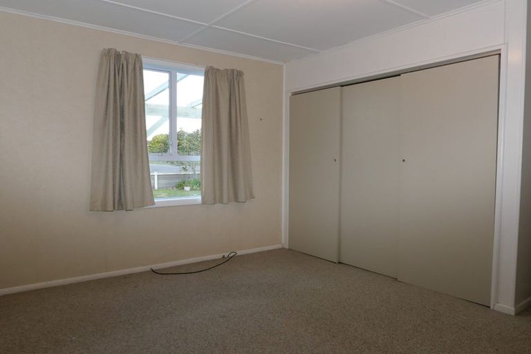 Photo of property in 27 Moana Street, Otaki Beach, Otaki, 5512