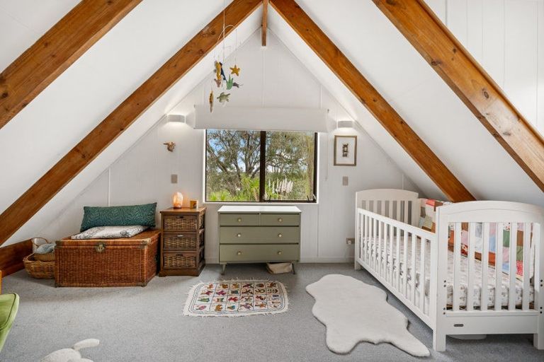 Photo of property in 26 Brian Crescent, Stanmore Bay, Whangaparaoa, 0932