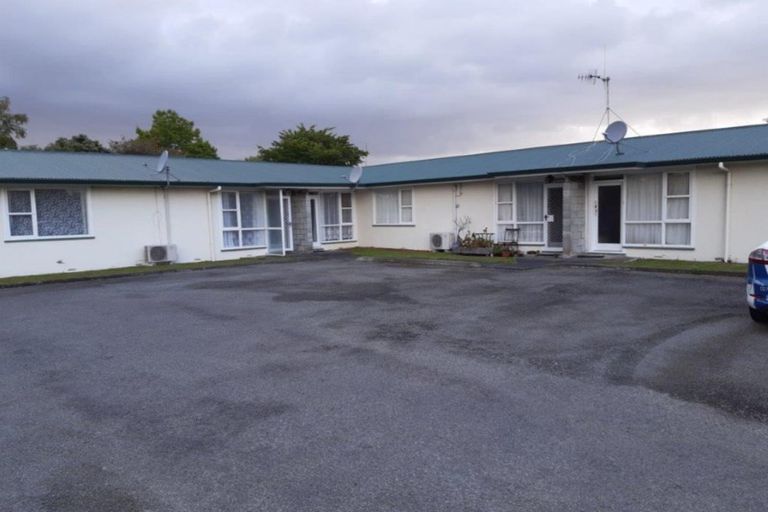 Photo of property in 4/93 Ruahine Street, Roslyn, Palmerston North, 4414