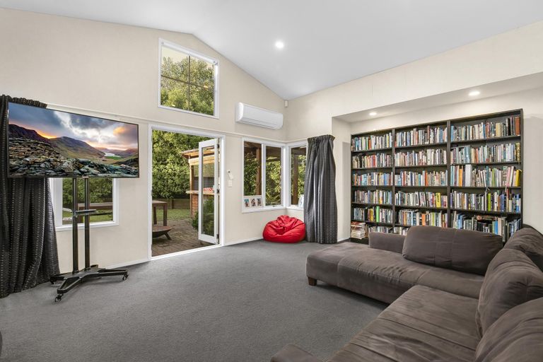Photo of property in 5 Magic Way, Randwick Park, Auckland, 2105