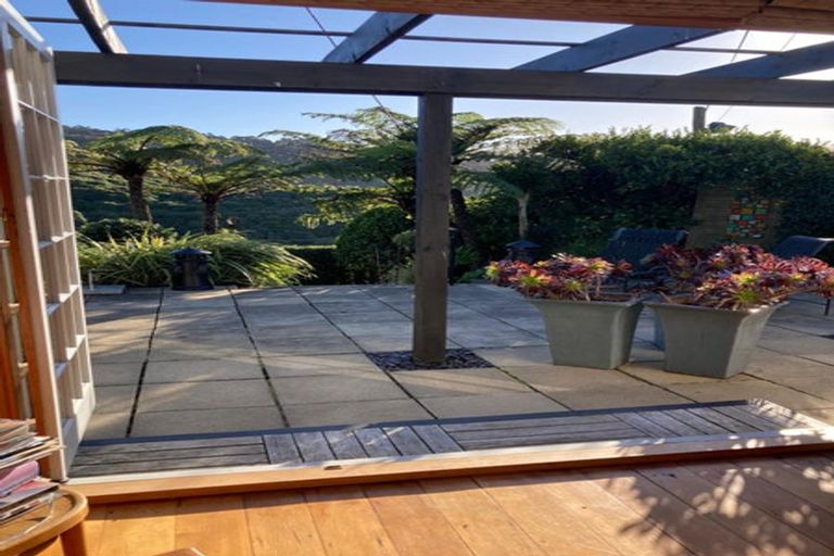 Photo of property in 75 Karepa Street, Brooklyn, Wellington, 6021