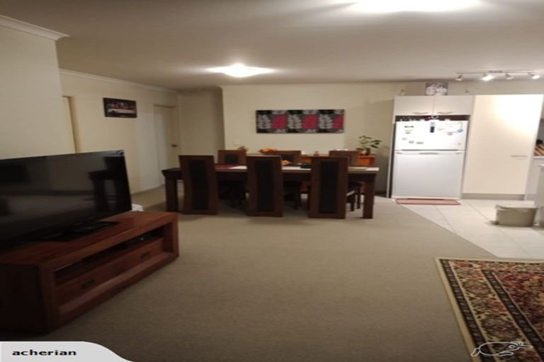 Photo of property in 143a Royal Road, Massey, Auckland, 0614