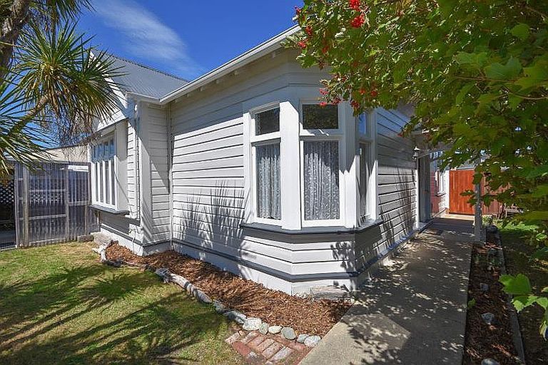 Photo of property in 12 Hardy Street, Saint Kilda, Dunedin, 9012